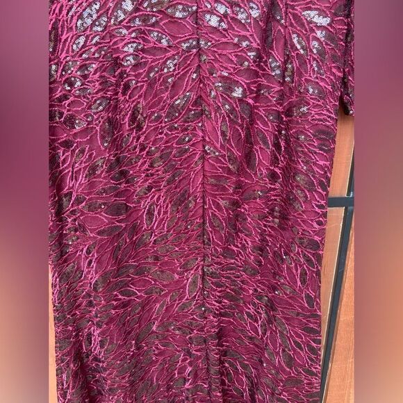 MAC DUGGAL Long Sleeve Sequined Lace Ruched Gown Garnet size 16 NWT - Picture 12 of 13
